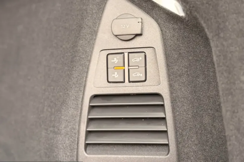 Volkswagen Touareg din 2024 cu 43.900 km - oferta VOL203390 - foto 10