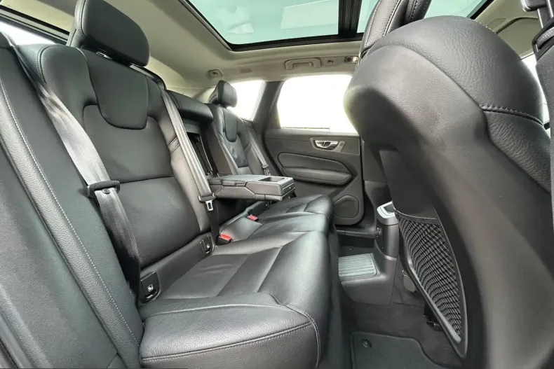 Volvo XC60 din 2022 cu 84.475 km - oferta VOL203405 - foto 15