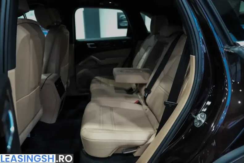 Porsche Cayenne din 2021 cu 69.952 km - oferta POR203410 - foto 12