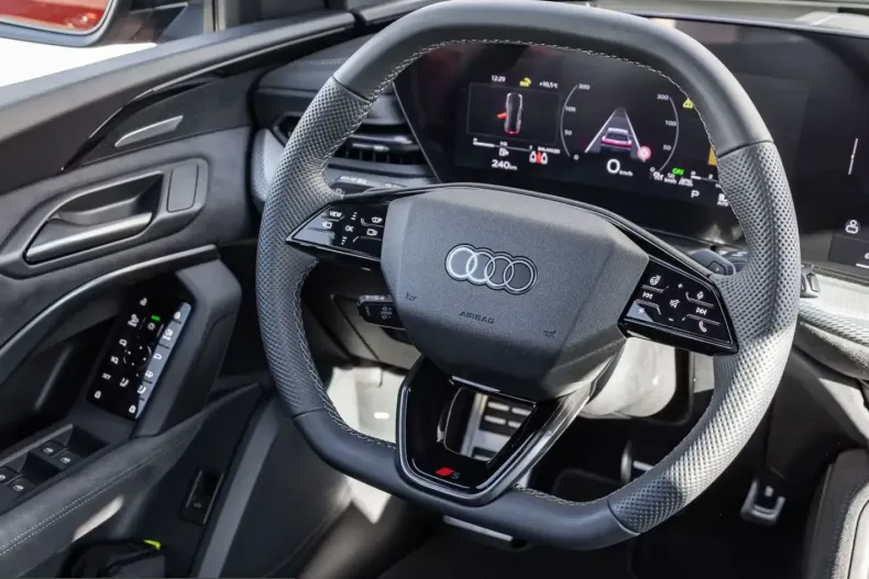 Audi Q5 din 2026 cu 9.999 km - oferta AUD203413 - foto 8