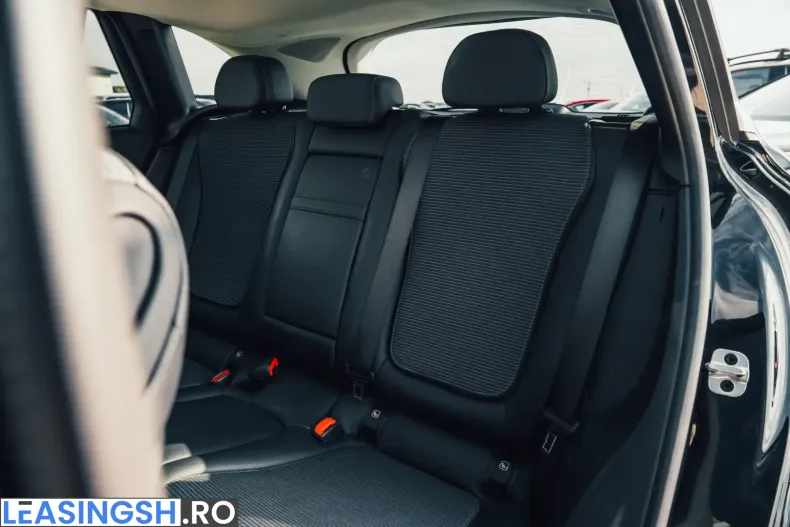 Mercedes-Benz GLC 200 (Clasa GLC) din 2023 cu 28.618 km - oferta MER203429 - foto 10