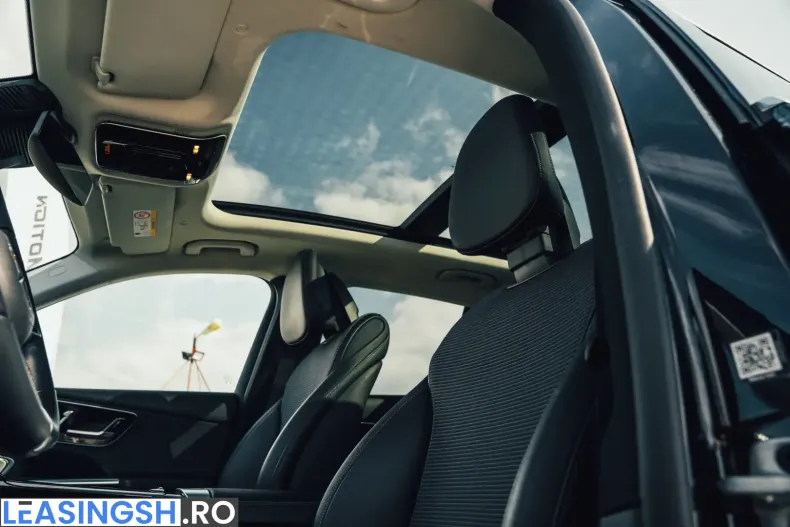 Mercedes-Benz GLC 200 (Clasa GLC) din 2023 cu 28.618 km - oferta MER203429 - foto 12