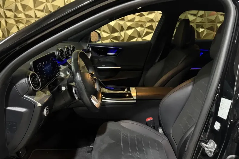 Mercedes-Benz C 300 (Clasa C) din 2024 cu 56.200 km - oferta MER203434 - foto 5