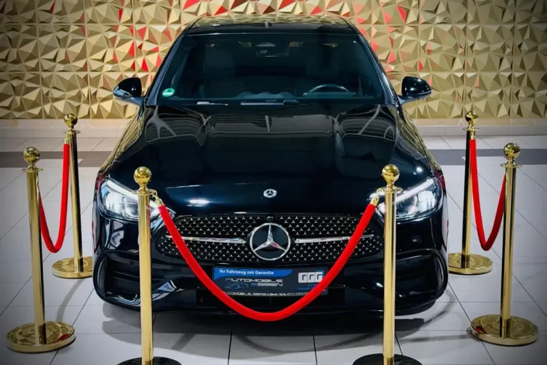 Mercedes-Benz C 300 (Clasa C) din 2024 cu 56.200 km - oferta MER203434 - foto 10