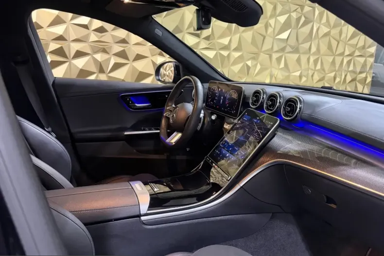 Mercedes-Benz C 300 (Clasa C) din 2024 cu 56.200 km - oferta MER203434 - foto 13