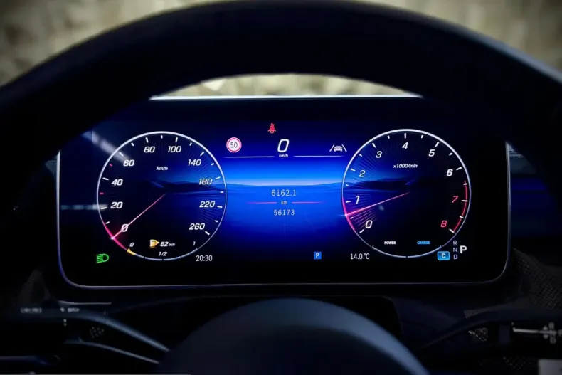 Mercedes-Benz C 300 (Clasa C) din 2024 cu 56.200 km - oferta MER203434 - foto 16