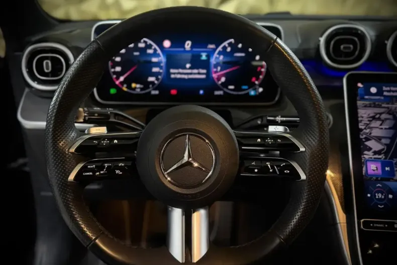 Mercedes-Benz C 300 (Clasa C) din 2024 cu 56.200 km - oferta MER203434 - foto 32