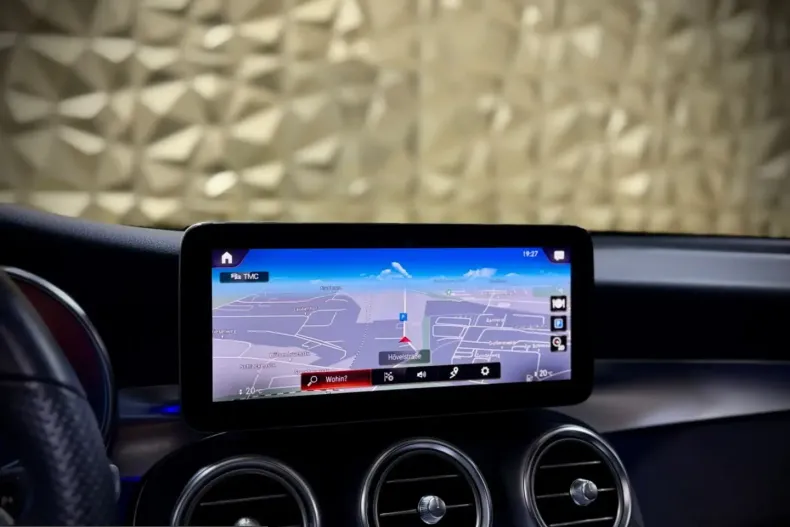 Mercedes-Benz GLC 300 (Clasa GLC) din 2021 cu 71.250 km - oferta MER203436 - foto 7