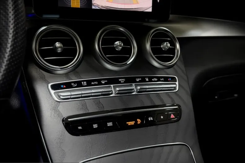 Mercedes-Benz GLC 300 (Clasa GLC) din 2021 cu 71.250 km - oferta MER203436 - foto 11