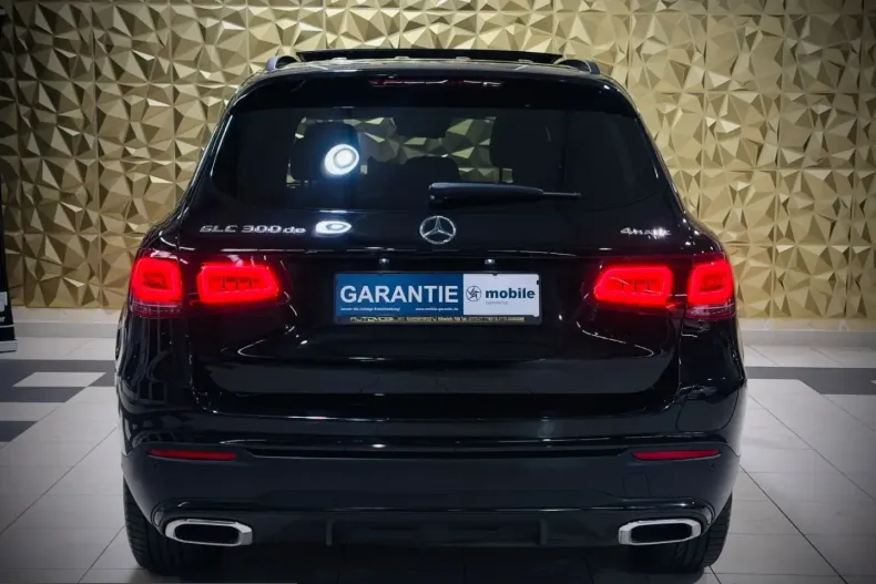 Mercedes-Benz GLC 300 (Clasa GLC) din 2021 cu 71.250 km - oferta MER203436 - foto 14