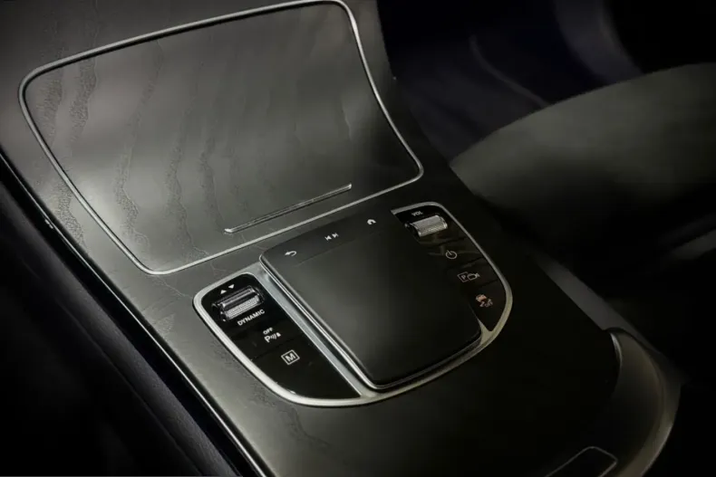 Mercedes-Benz GLC 300 (Clasa GLC) din 2021 cu 71.250 km - oferta MER203436 - foto 23