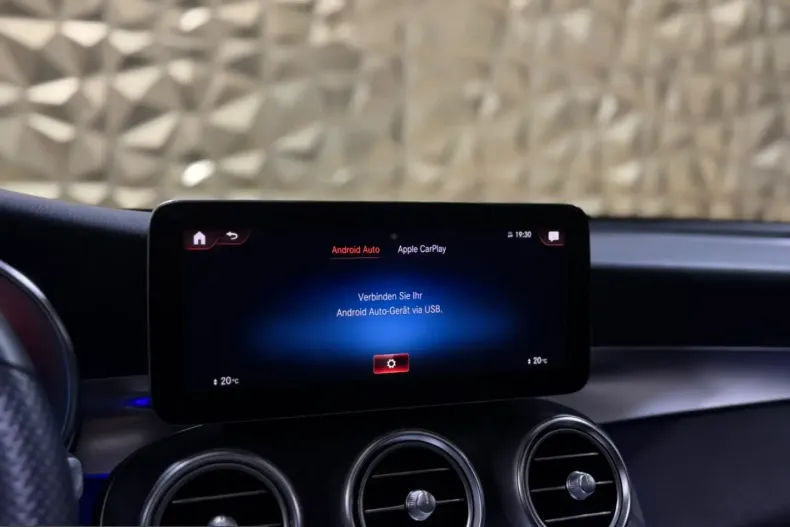 Mercedes-Benz GLC 300 (Clasa GLC) din 2021 cu 71.250 km - oferta MER203436 - foto 30