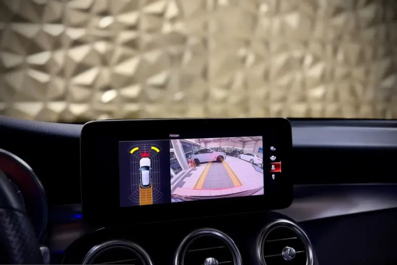 Mercedes-Benz GLC 300 (Clasa GLC) din 2021 cu 71.250 km - oferta MER203436 - foto 31