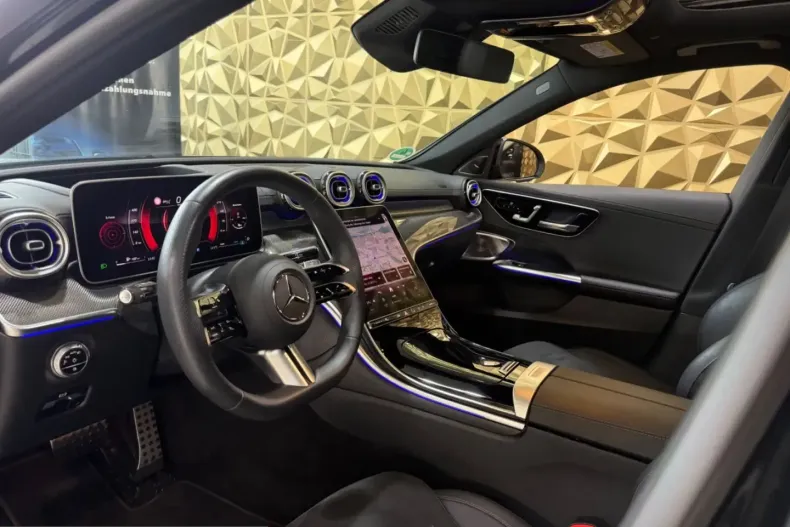 Mercedes-Benz C 300 (Clasa C) din 2025 cu 19.350 km - oferta MER203439 - foto 2