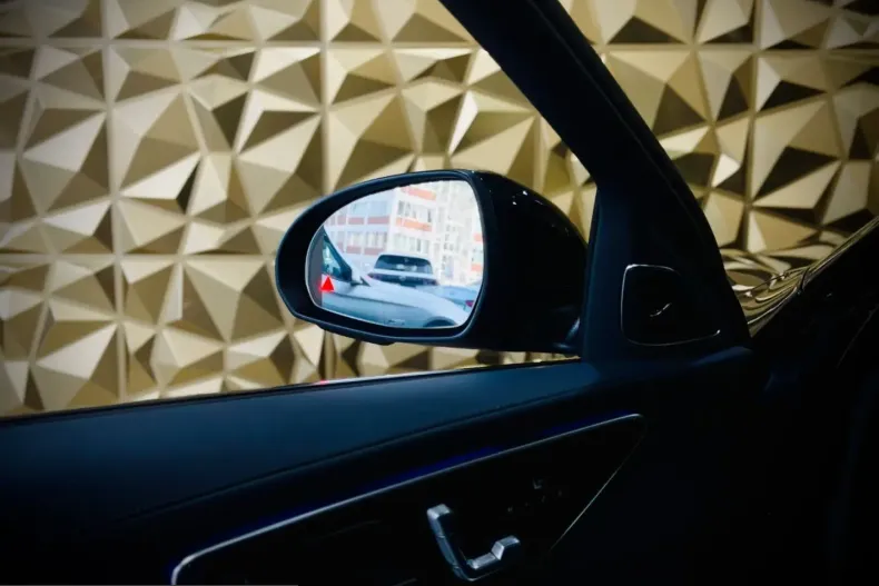 Mercedes-Benz C 300 (Clasa C) din 2025 cu 19.350 km - oferta MER203439 - foto 5