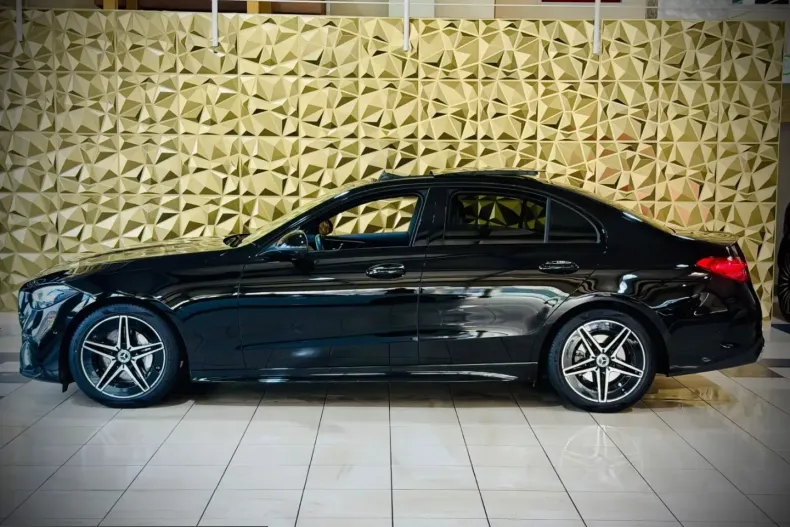 Mercedes-Benz C 300 (Clasa C) din 2025 cu 19.350 km - oferta MER203439 - foto 15