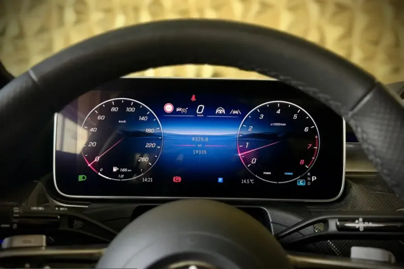 Mercedes-Benz C 300 (Clasa C) din 2025 cu 19.350 km - oferta MER203439 - foto 25