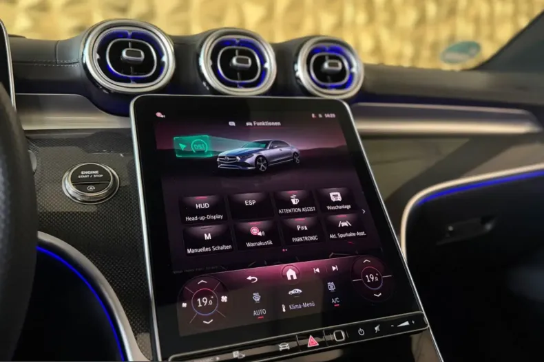 Mercedes-Benz C 300 (Clasa C) din 2025 cu 19.350 km - oferta MER203439 - foto 28