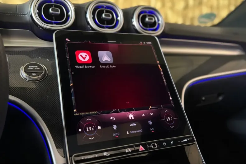 Mercedes-Benz C 300 (Clasa C) din 2025 cu 19.350 km - oferta MER203439 - foto 31