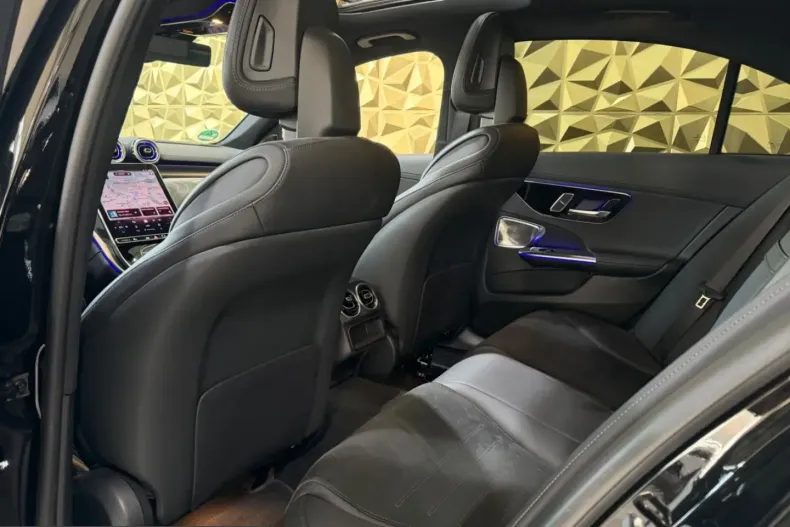 Mercedes-Benz C 300 (Clasa C) din 2025 cu 19.350 km - oferta MER203439 - foto 36