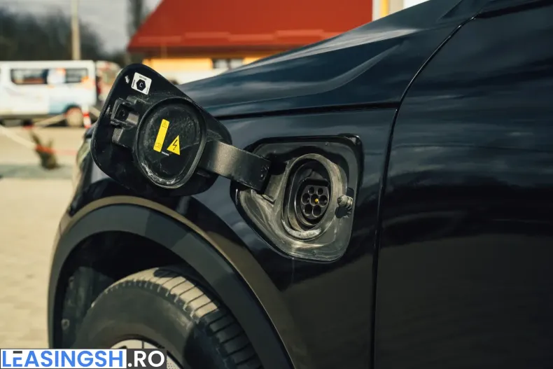 Volvo XC40 din 2023 cu 39.154 km - oferta VOL203445 - foto 11