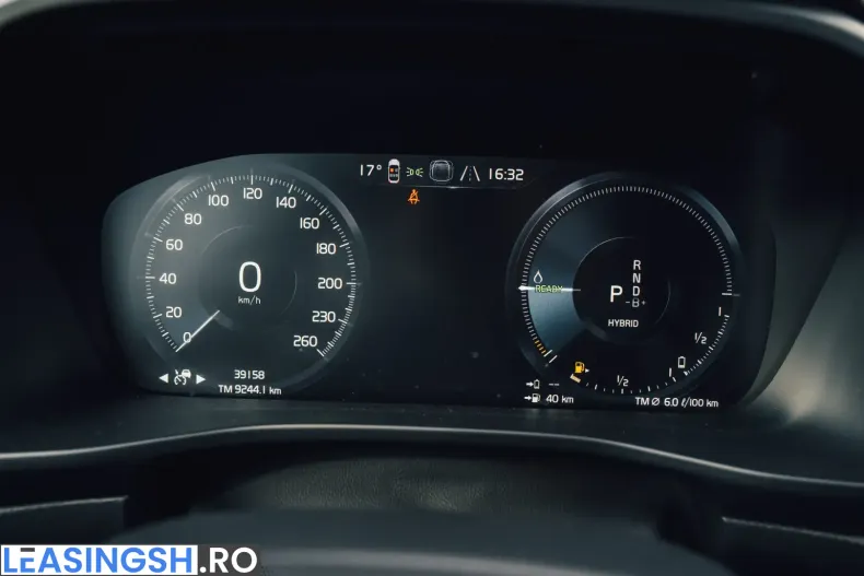 Volvo XC40 din 2023 cu 39.154 km - oferta VOL203445 - foto 14