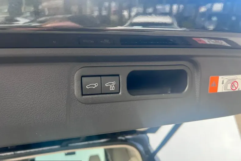 Lexus LM din 2024 cu 24.100 km - oferta LEX203455 - foto 25