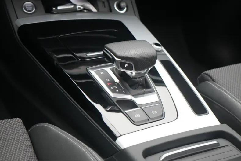 Audi Q5 din 2023 cu 15.097 km - oferta AUD203464 - foto 12