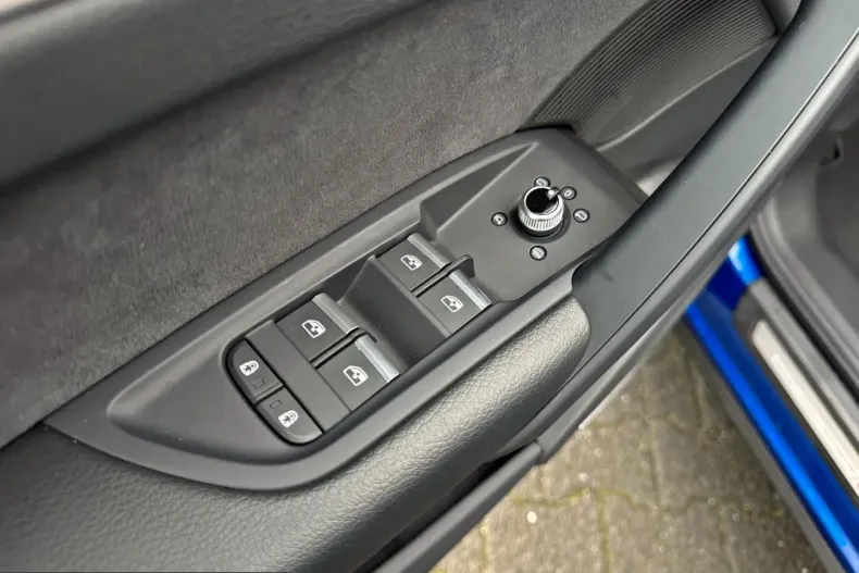 Audi Q5 din 2025 cu 8.690 km - oferta AUD203470 - foto 8