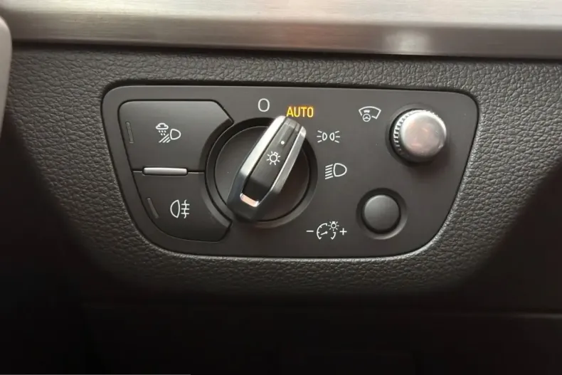 Audi Q5 din 2025 cu 8.690 km - oferta AUD203470 - foto 19