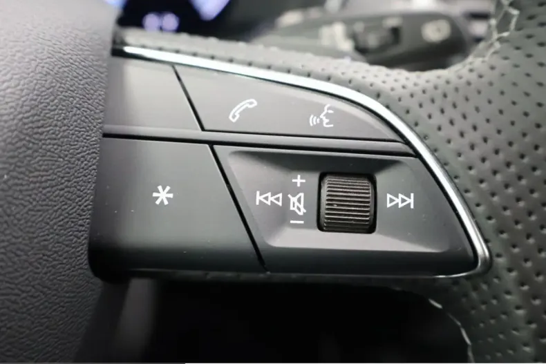 Audi Q5 din 2025 cu 8.690 km - oferta AUD203473 - foto 21