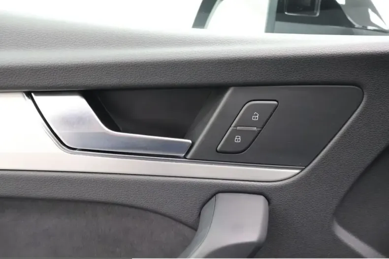 Audi Q5 din 2025 cu 8.690 km - oferta AUD203473 - foto 24