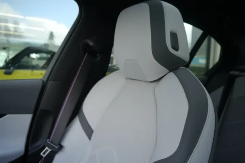 BMW 550 (Seria 5) din 2024 cu 14.520 km - oferta BMW203479 - foto 13