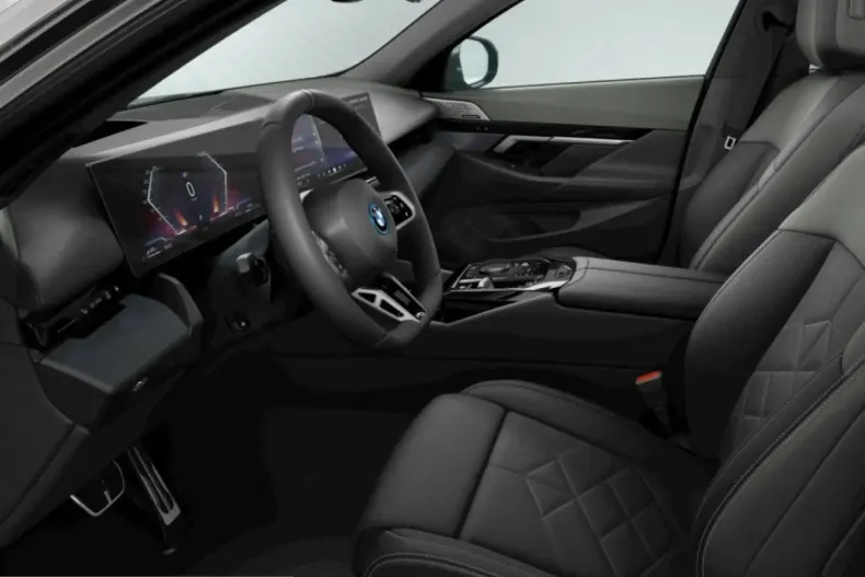 BMW 550 (Seria 5) din 2025 cu 63.250 km - oferta BMW203485 - foto 3