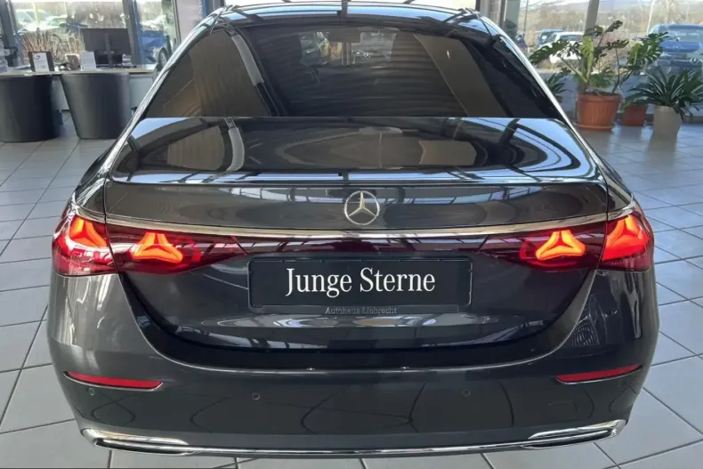 Mercedes-Benz E 220 (Clasa E) din 2024 cu 17.110 km - oferta MER203489 - foto 4