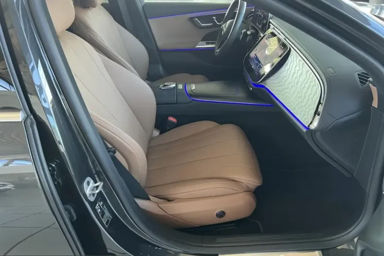 Mercedes-Benz E 220 (Clasa E) din 2024 cu 17.110 km - oferta MER203489 - foto 13