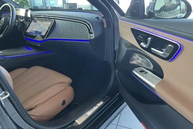 Mercedes-Benz E 220 (Clasa E) din 2024 cu 17.110 km - oferta MER203489 - foto 14