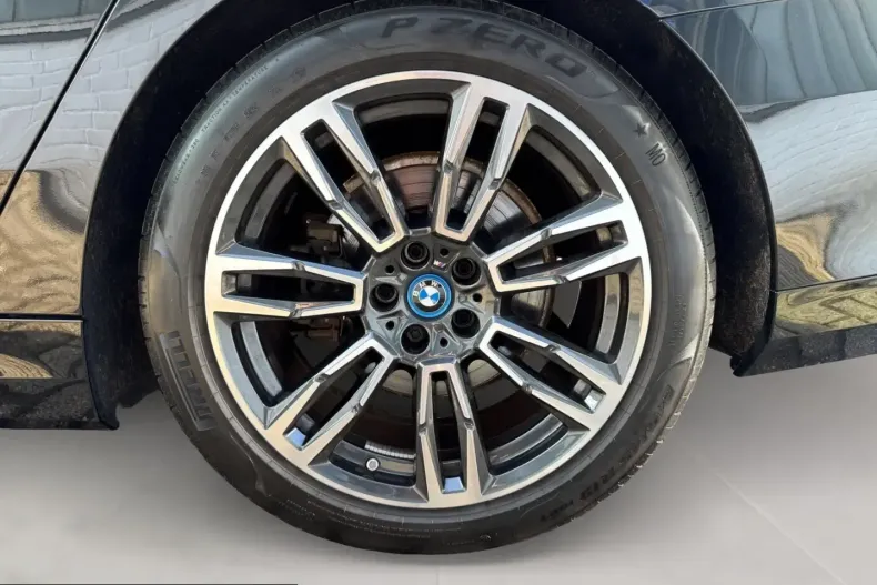 BMW 530 (Seria 5) din 2024 cu 61.582 km - oferta BMW203492 - foto 9