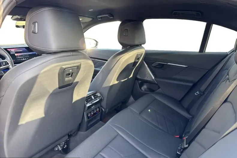 BMW 530 (Seria 5) din 2024 cu 61.582 km - oferta BMW203492 - foto 17