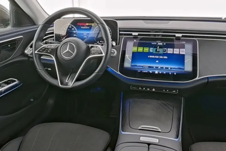 Mercedes-Benz E 300 (Clasa E) din 2024 cu 18.782 km - oferta MER203496 - foto 6