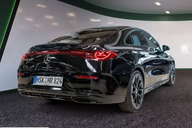 Mercedes-Benz CLA 200 (Clasa CLA) din 2026 cu 4.500 km - oferta MER203501 - foto 2