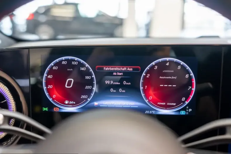 Mercedes-Benz CLA 200 (Clasa CLA) din 2026 cu 4.500 km - oferta MER203501 - foto 11