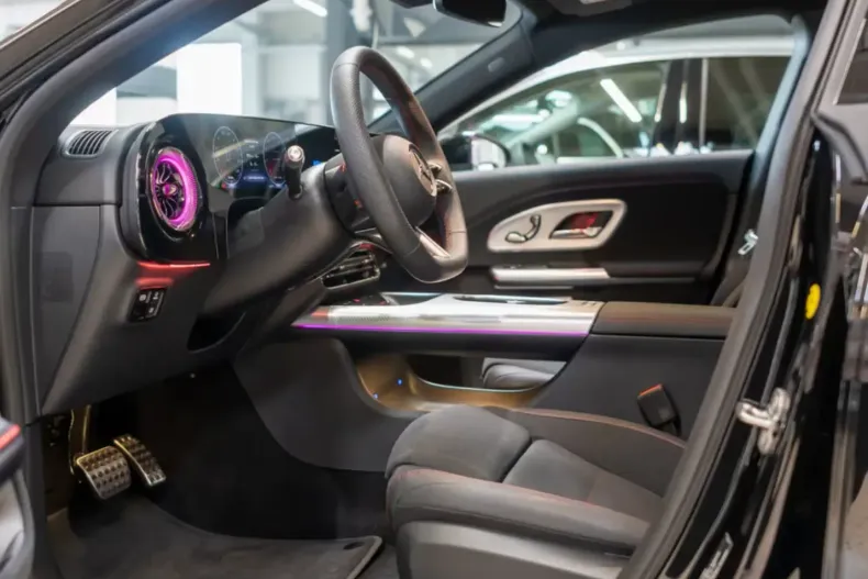 Mercedes-Benz CLA 200 (Clasa CLA) din 2026 cu 4.500 km - oferta MER203501 - foto 17