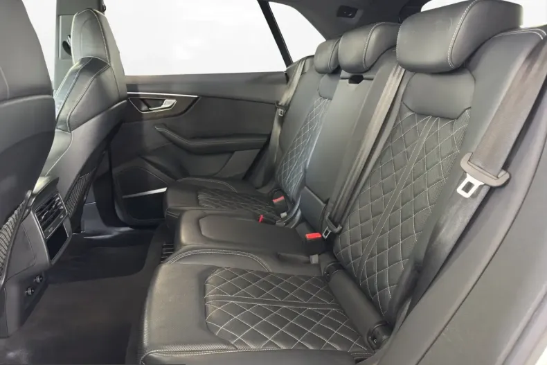 Audi Q8 din 2023 cu 96.716 km - oferta AUD203511 - foto 13