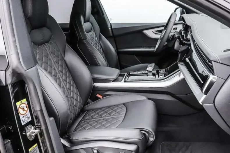 Audi Q8 din 2023 cu 133.699 km - oferta AUD203513 - foto 3