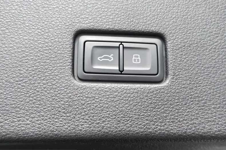 Audi Q8 din 2025 cu 27.332 km - oferta AUD203514 - foto 11