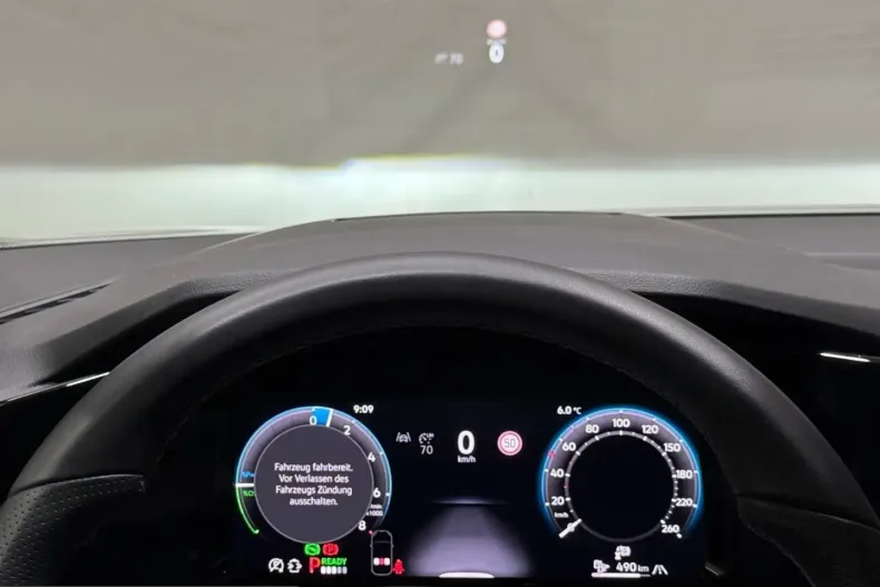 Volkswagen Golf din 2025 cu 11.921 km - oferta VOL203518 - foto 6