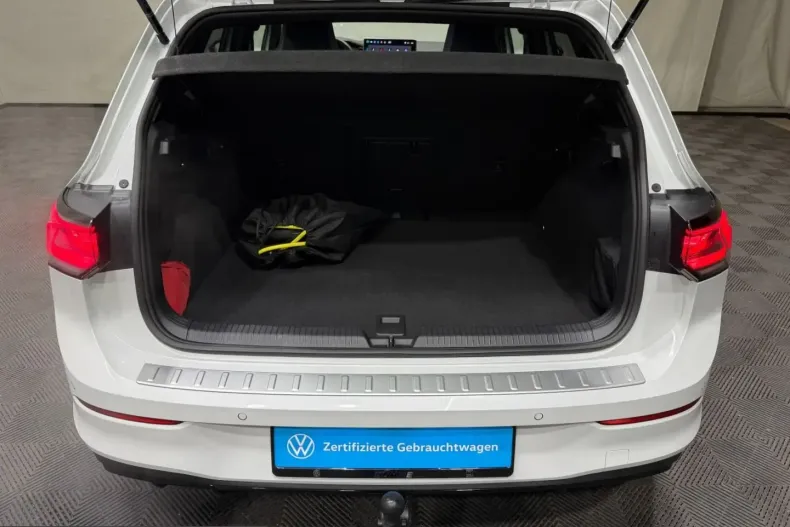 Volkswagen Golf din 2025 cu 11.921 km - oferta VOL203518 - foto 11