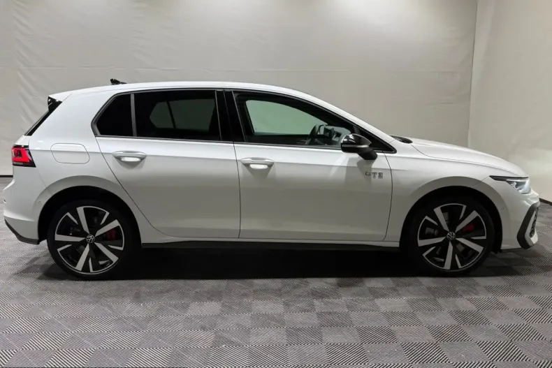 Volkswagen Golf din 2025 cu 11.921 km - oferta VOL203518 - foto 13