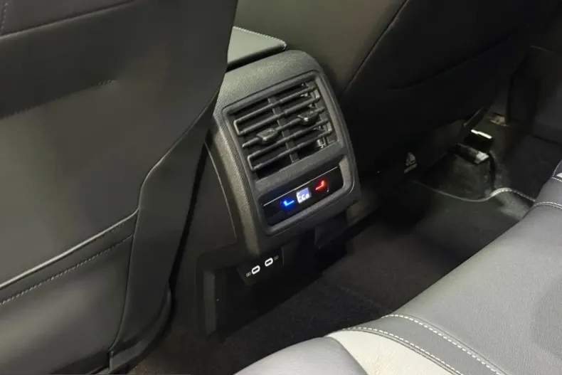 Volkswagen Golf din 2025 cu 11.921 km - oferta VOL203518 - foto 19